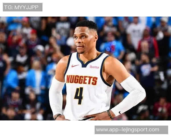 威少逆袭表现惊艳场均得分篮板助攻全面超越众星 威少逆袭表现惊艳场均得分篮板助攻全面超越众星