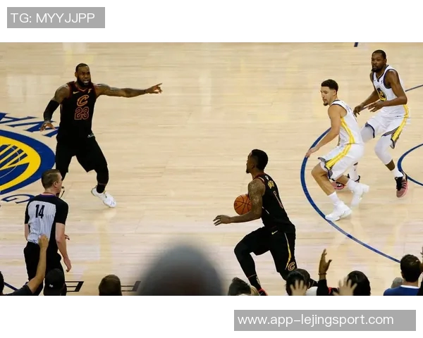 开拓者第四节失误频频10次失误中竟有7次发生在关键时刻 开拓者第四节失误频频10次失误中竟有7次发生在关键时刻