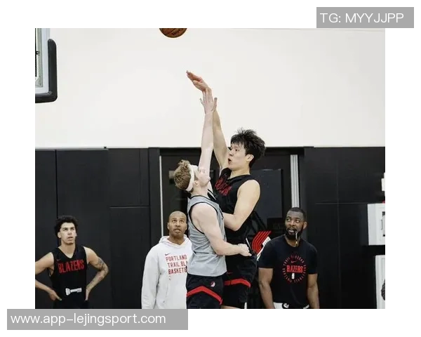 杨瀚森谈对手协防迅速反应自信进攻却屡遭阻挡