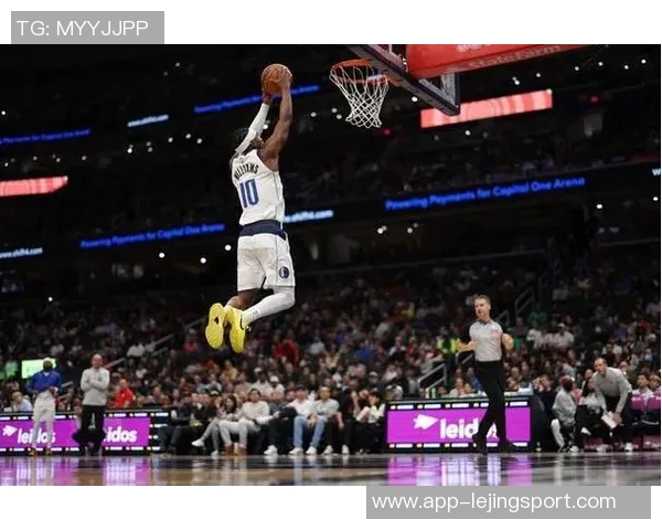 克莱赞布兰登威廉姆斯勤奋拼搏展现无限潜力与前途