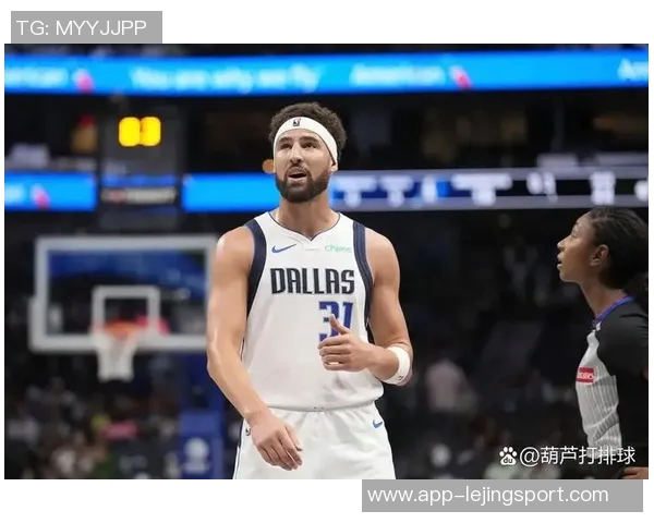 克莱首节表现抢眼三分球精准命中助力球队得分6分