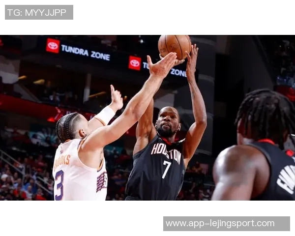 杜兰特因个人原因缺席老东家比赛传闻他即将迎来为人父的喜讯