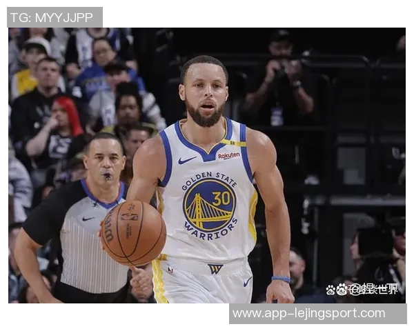 库里赛季初表现惊艳场均333分助攻和抢断数据同样出色