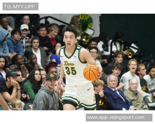 旧金山大学男篮勇士主场逆袭王俊杰受限犯规影响比赛表现 旧金山大学男篮勇士主场逆袭王俊杰受限犯规影响比赛表现